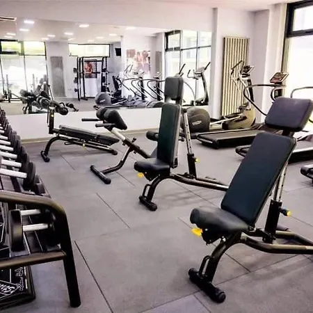 Sea Breeze - Pool & Sauna Gym Heated Pool Apartment