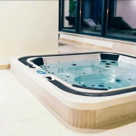 Sea Breeze - Pool & Sauna Gym Heated Pool Navodari