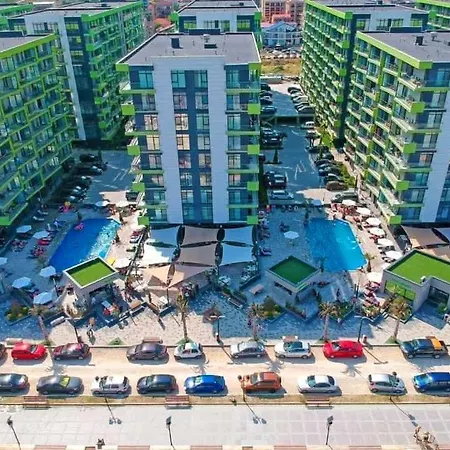 Sea Breeze - Pool & Sauna Gym Heated Pool Apartment Navodari